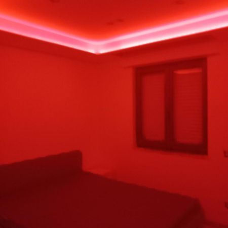 Chromotherapy Flat Monserrato Eksteriør billede